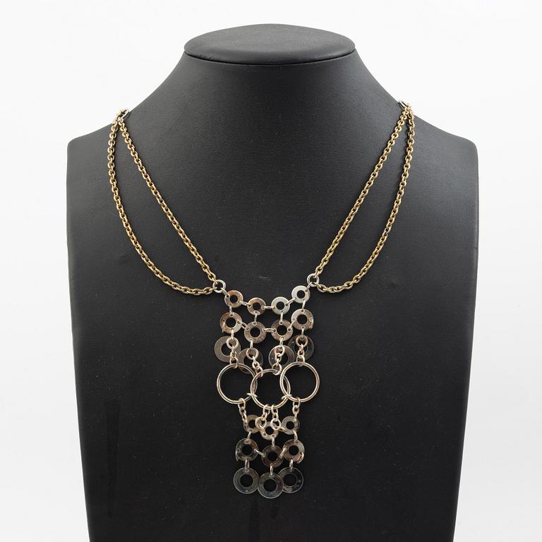 Siv Lagerström två collier vit metall.