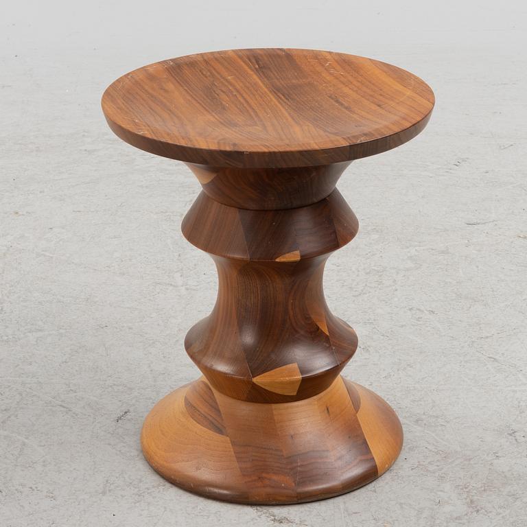 Charles & Ray Eames, pall, "Stools Model C", Vitra.