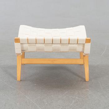 Bruno Mathsson, fotpall, "Pernilla".