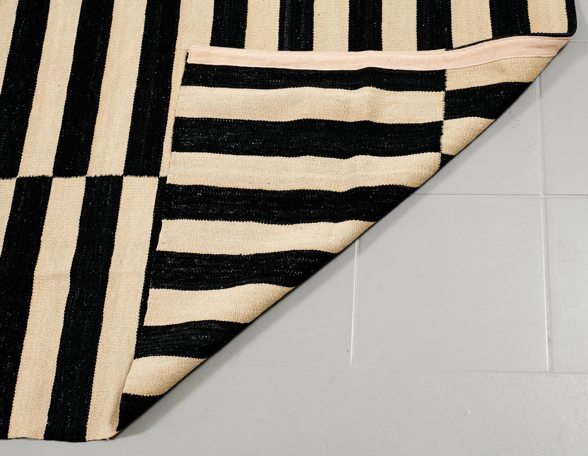 A Kelim carpet, ca 280 x 240 cm.