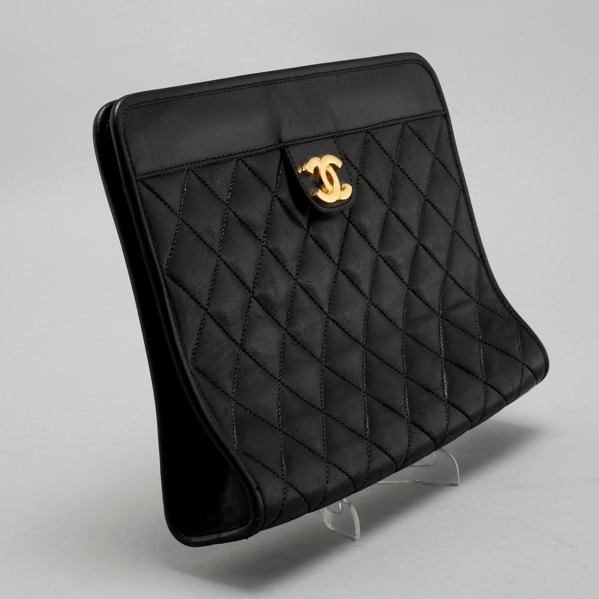 NECESSÄR, Chanel.