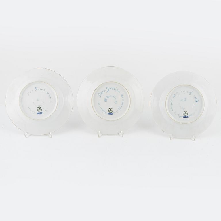 Six porcelain fruit plates, Hausmalerei, Royal Copenhagen, Danmark, 1889-1922.