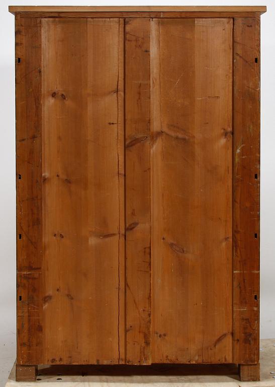 CHIFFONJÉ. 1800-talets andra hälft.