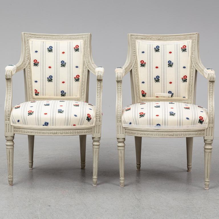 KARMSTOLAR, ett par, gustavianska, 1700-talets slut.