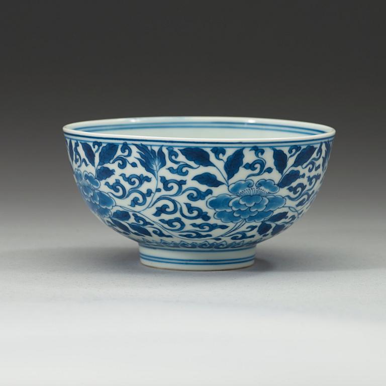 SKÅL, porslin, Qingdynastin Kangxi (1662-1722). Med Kangxis sex karaktärers märke och från perioden.