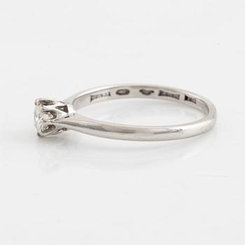 Brilliant cut diamond ring.