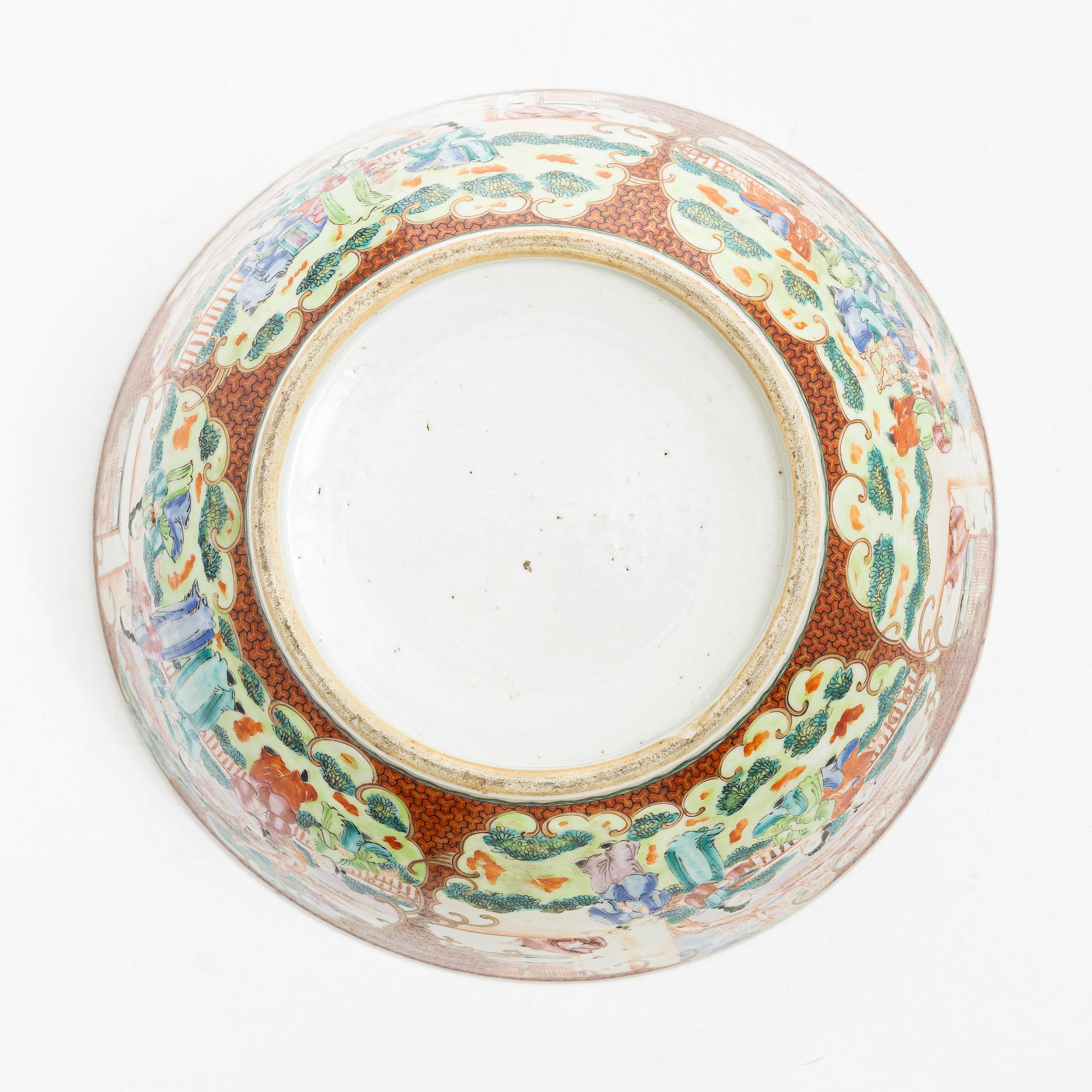 A famille rose punch bowl, Qing dynasty, 19th century.