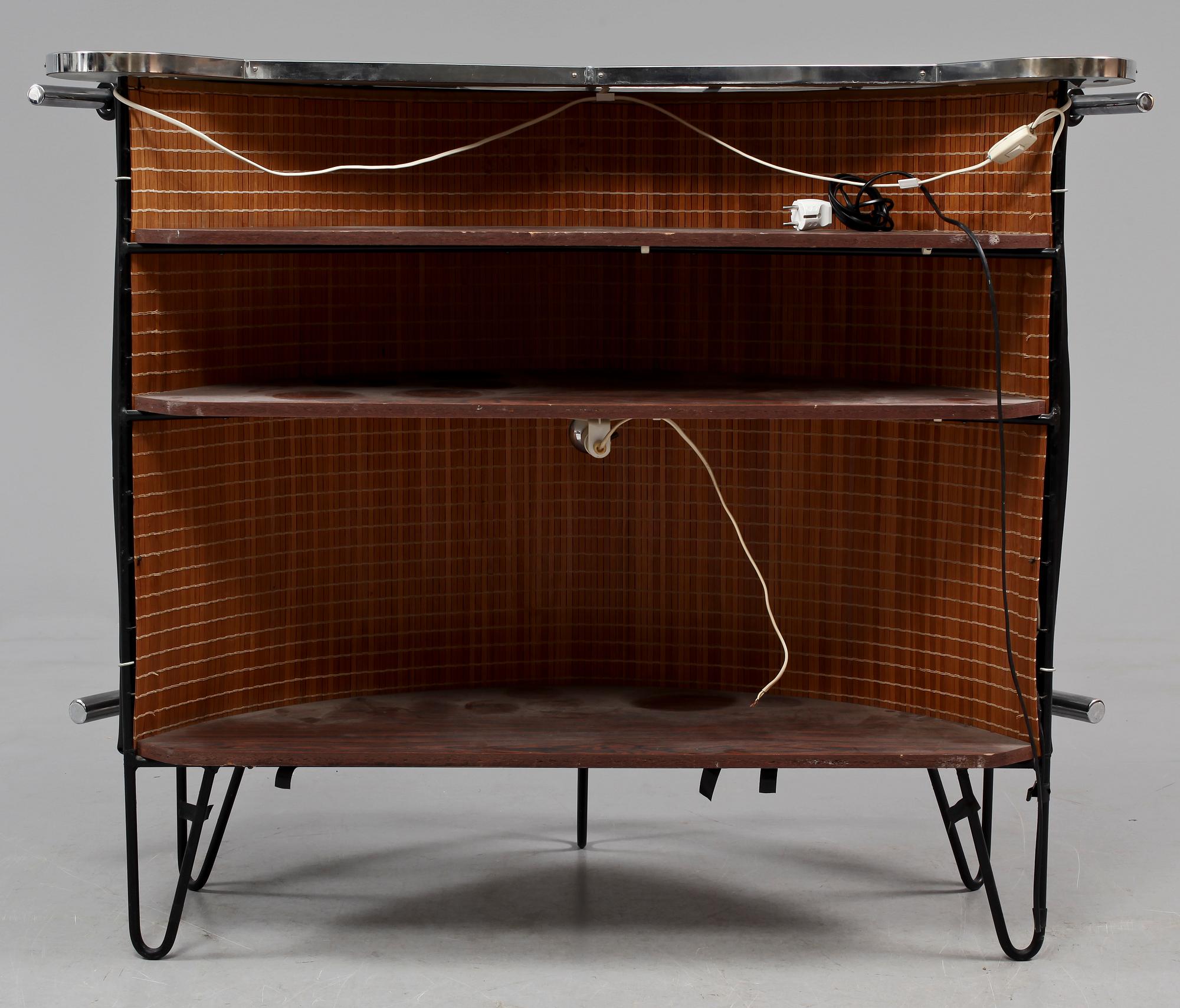 BARDISK samt BARSTOLAR, 4 st, 1900-talets andra hälft.