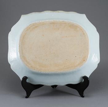 STEKFAT, porslin, Kina, 1700-tal.