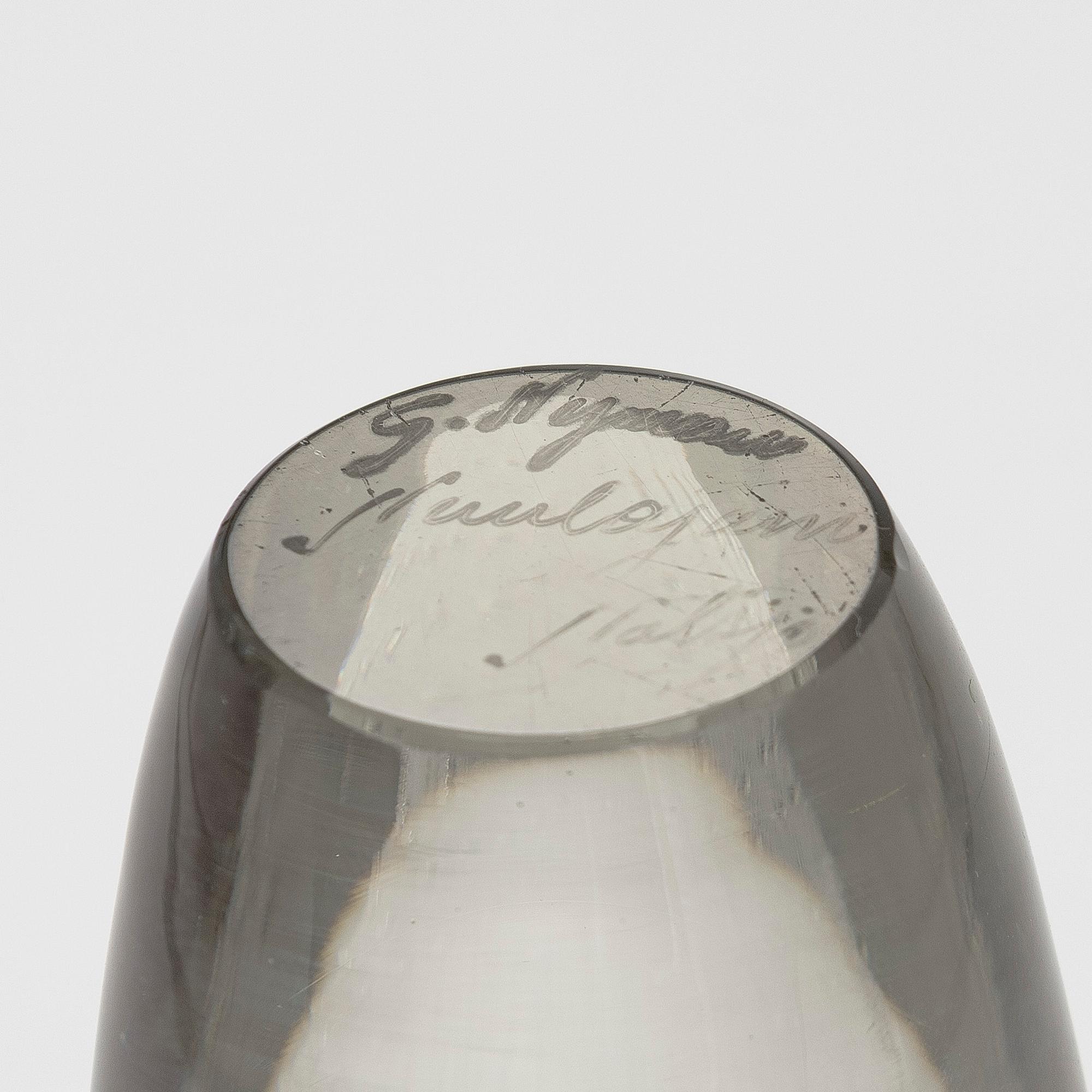 Gunnel Nyman, a model 'GN 31' glass vase, signed G. Nyman Nuutajärvi Notsjö. Designed in 1947.