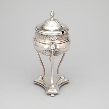 SOCKERSKÅL SAMT BRICKA, nysilver, 1900-tal.