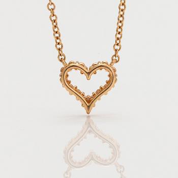 Tiffany & Co, an 18K gold 'Tiffany Hearts' necklace with diamonds.