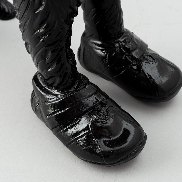 William Sweetlove, sculpture, plastic, signed 53/75.