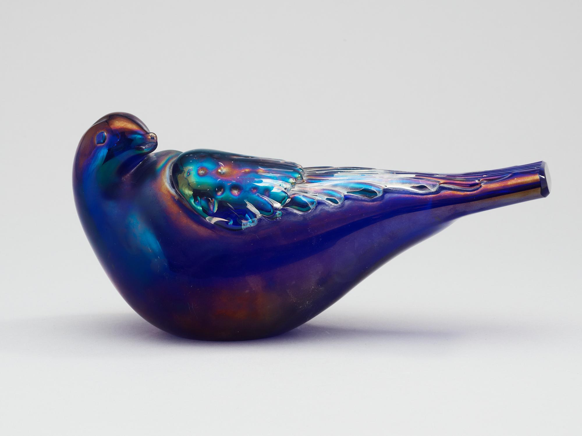 A Tyra Lundgren glass bird, Venini, Murano, Italy.
