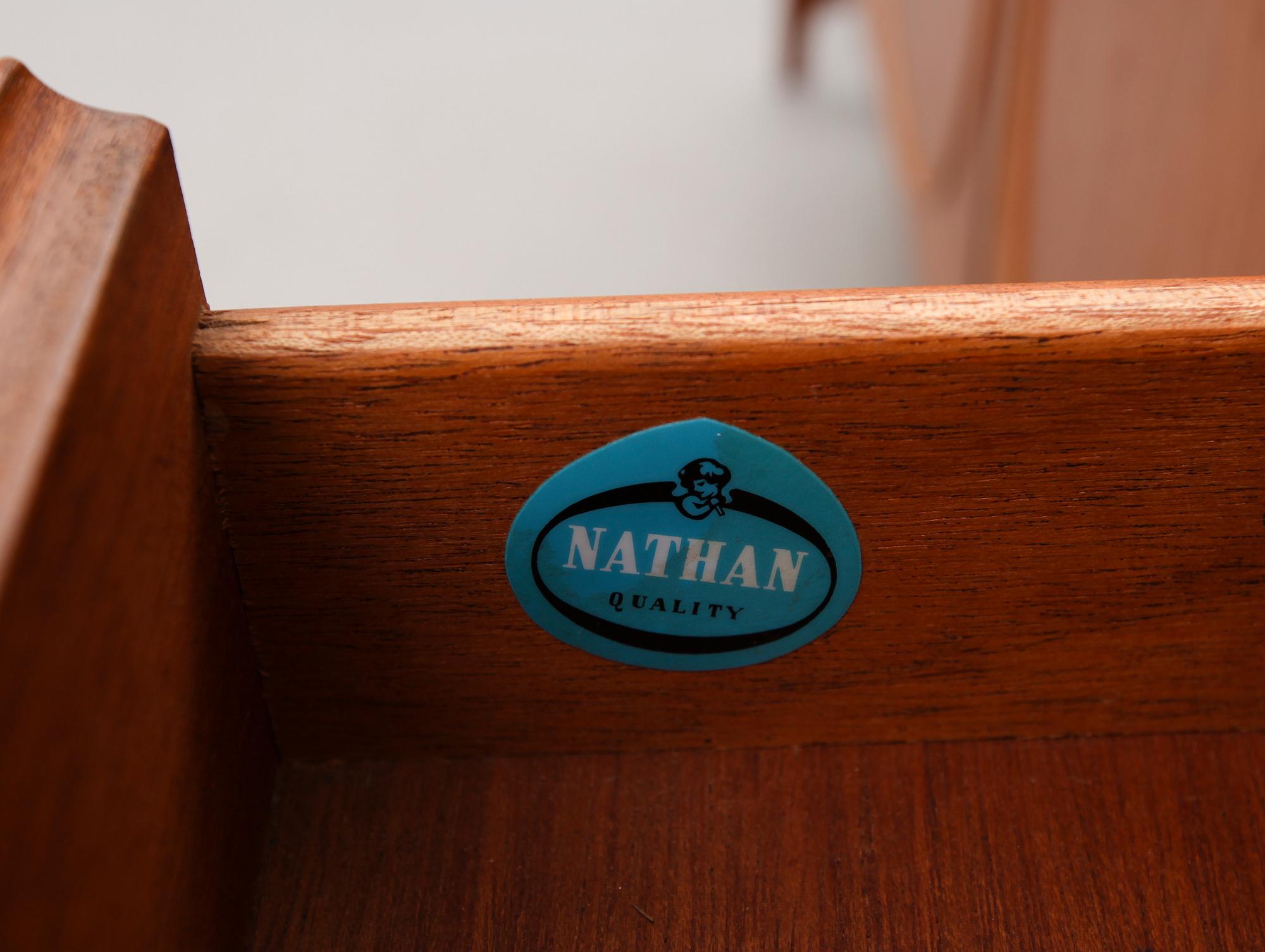SIDEBOARD, England, Nathan, 1900-talets andra hälft.