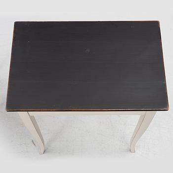 A pair of side tables, early 20th Century.