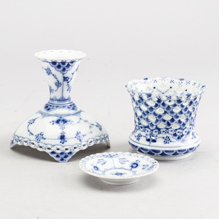 ROYAL COPENHAGEN, kaffeservis, 60 delar, "Musselmalet, helblond".