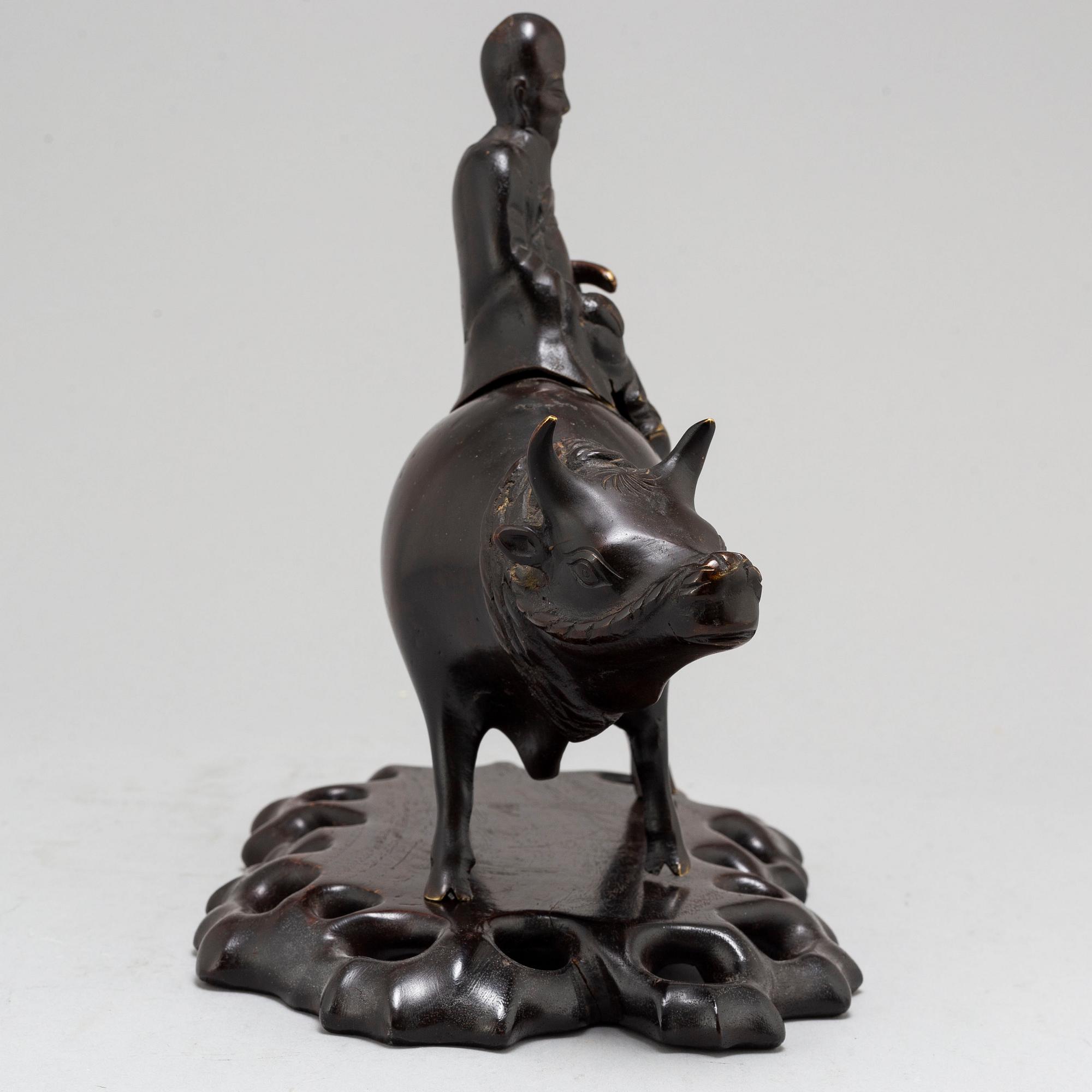 SKULPTUR, brons. Kina, 1900-talets första hälft.