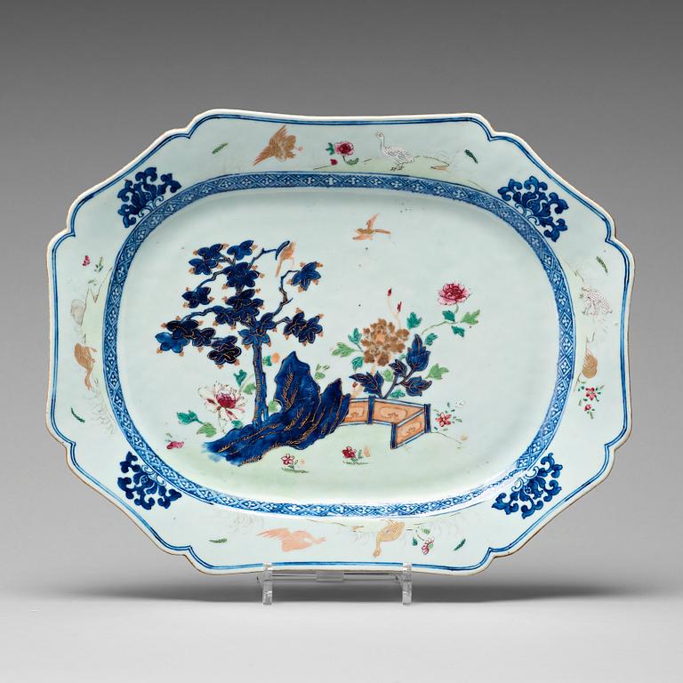 STEKFAT, kompaniporslin. Qingdynastin, Qianlong (1736-95).