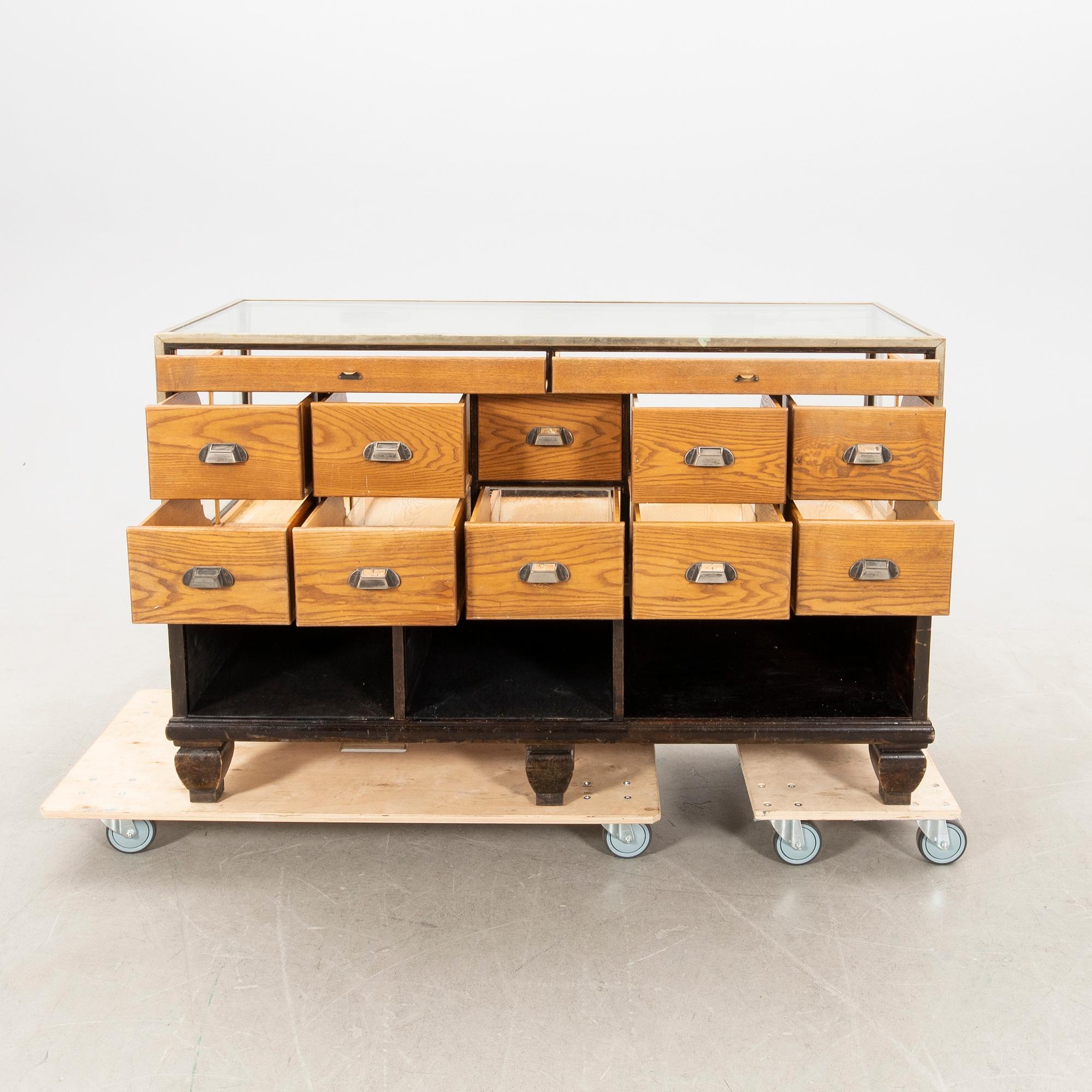 Business counter, first half of the 20th century.