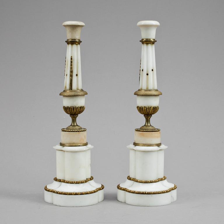 LJUSSTAKAR, ett par, Louis seize-stil, 1800-talets slut.