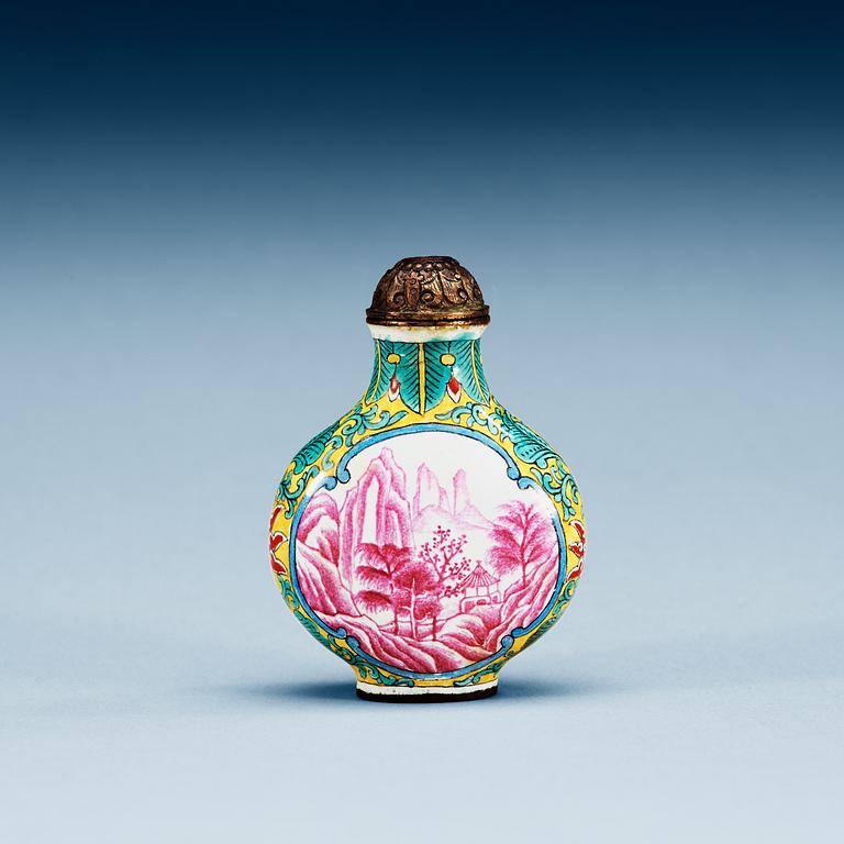 An enamel on copper snuff bottle, Qing dynasty with Qianlong (1736-95) four character mark.