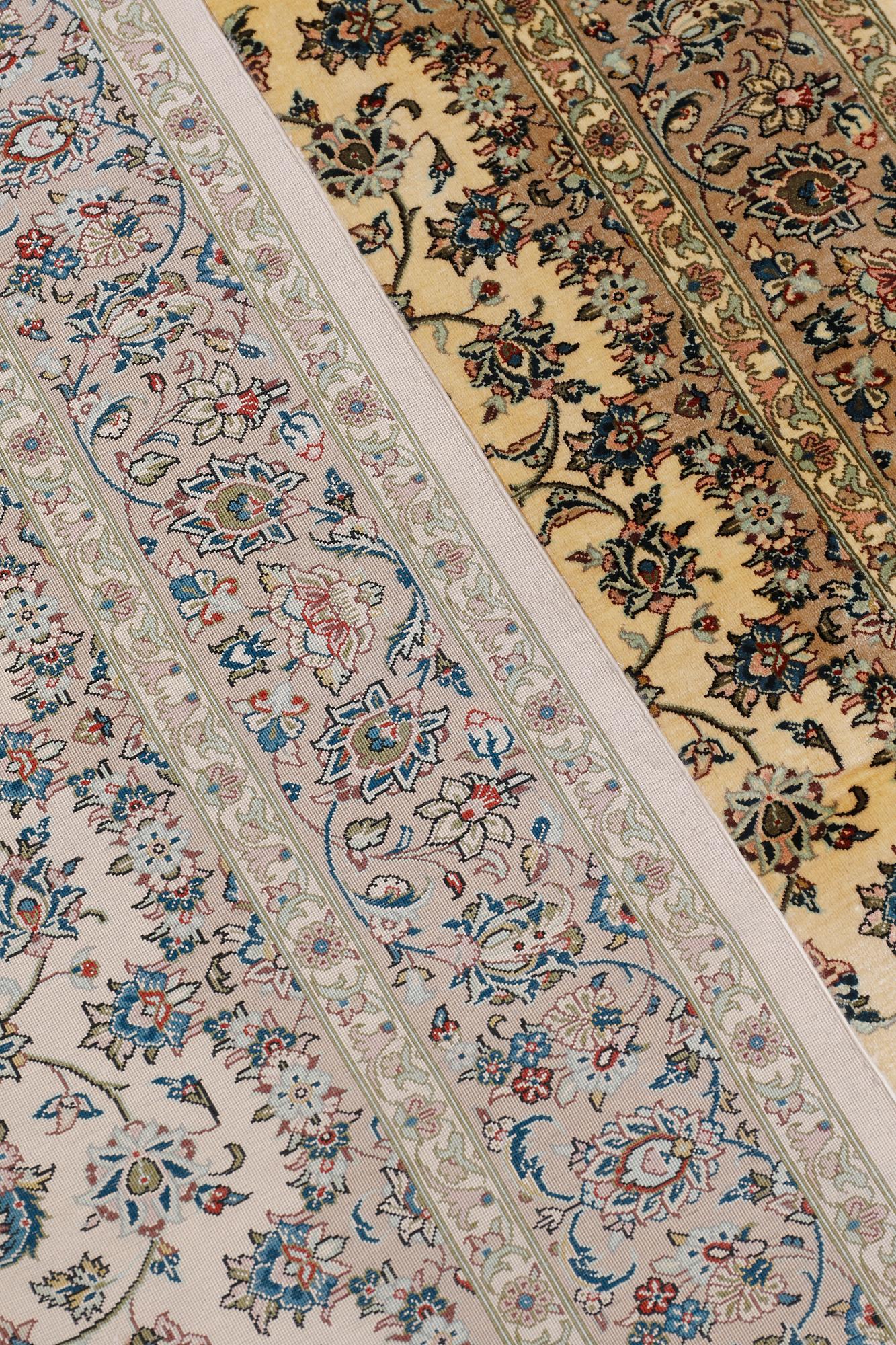 Matta, silke Keshan Signerad, ca 152 x 101 cm.