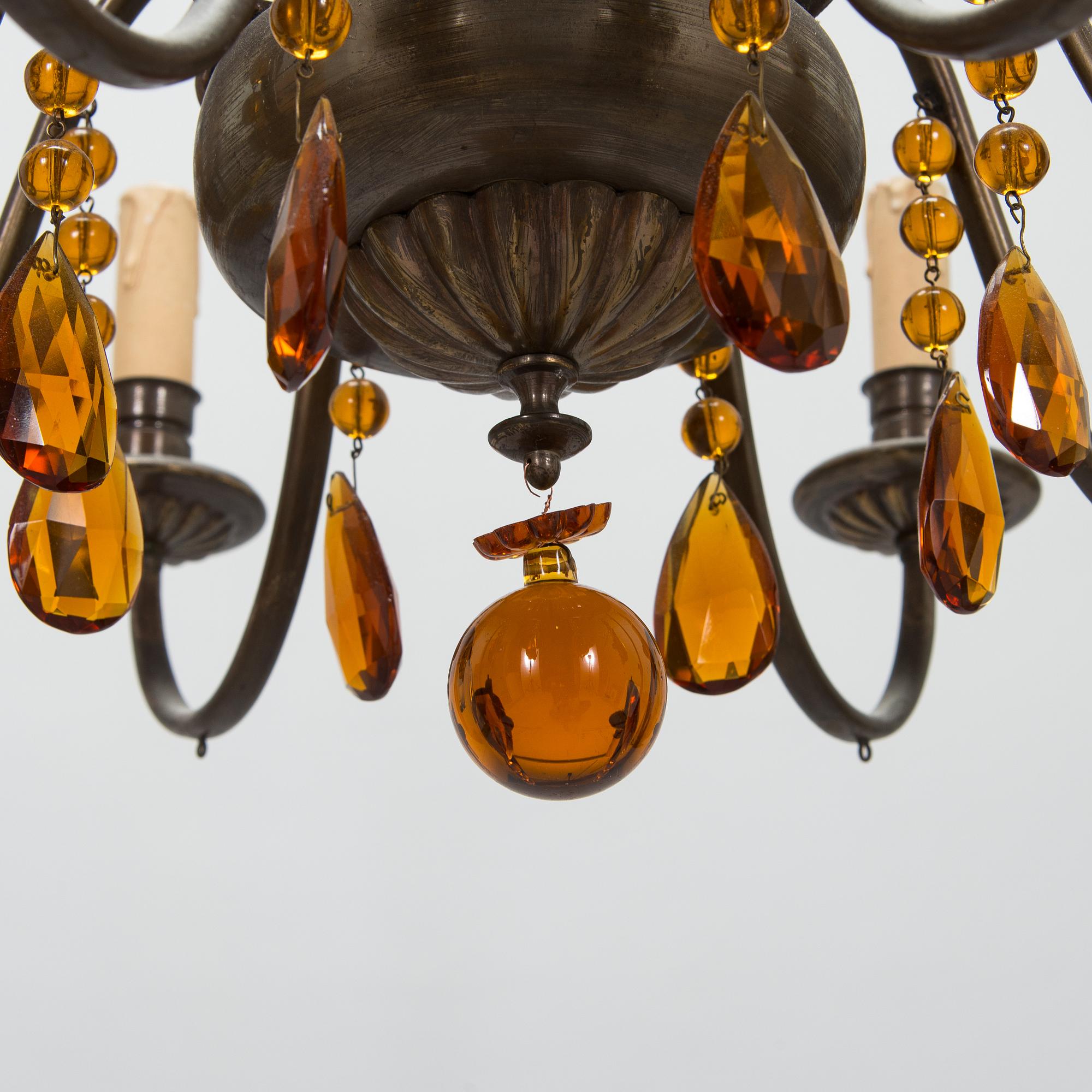 A 1930's chandelier.