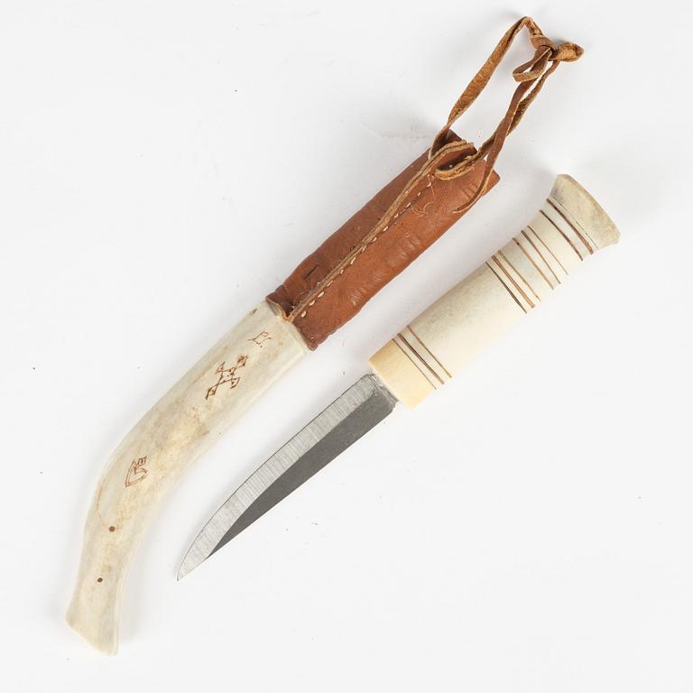 A reindeer horn knife by Per Sunna, signed.