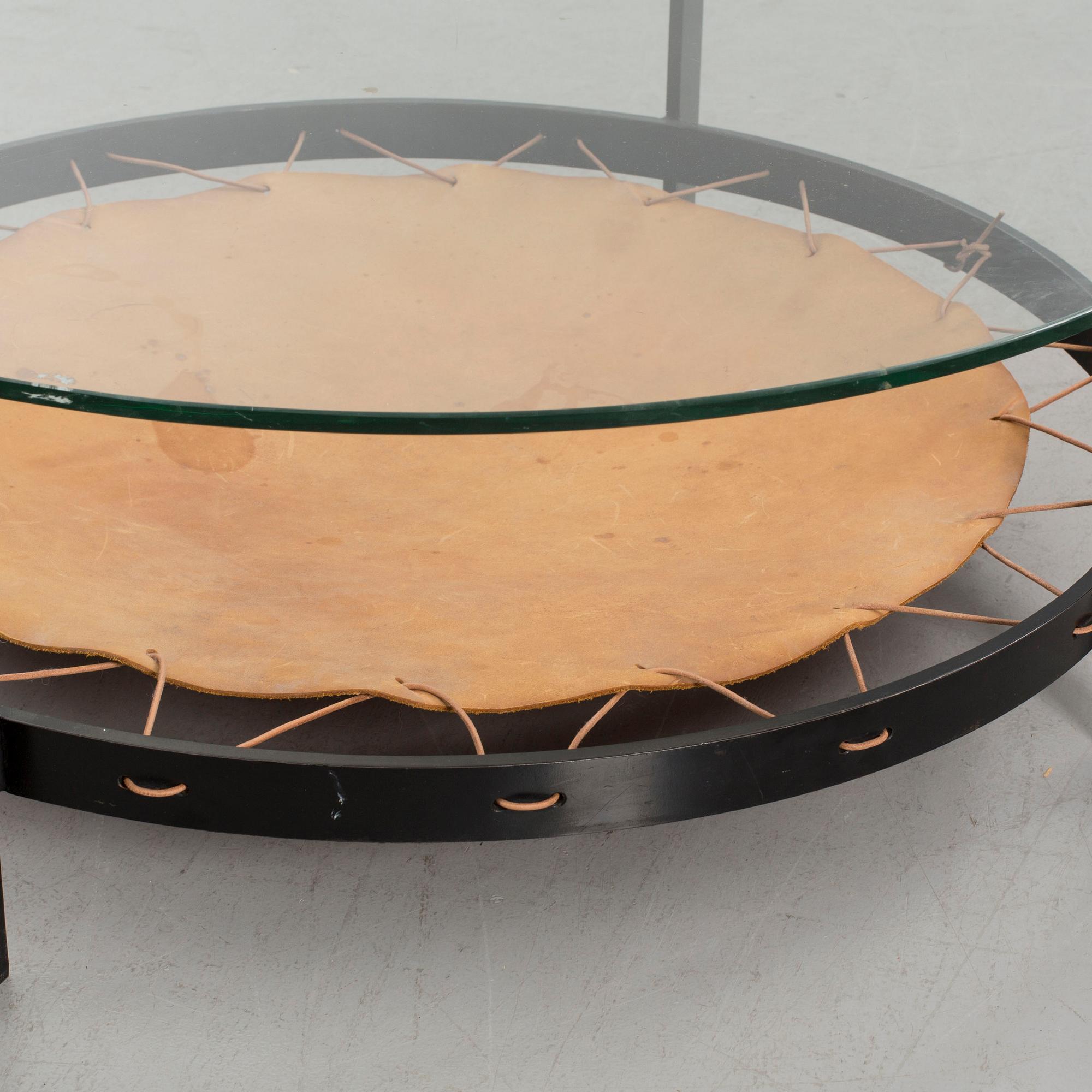 A 1970'S SOFA TABLE.