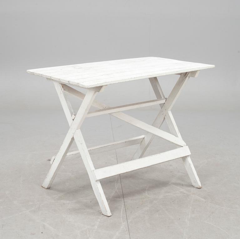 TRÄDGÅRDSMÖBLEMANG, 4 delar, 1900-talets mitt/andra hälft.