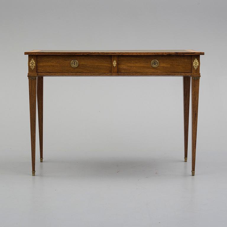SKRIVBORD, gustaviansk stil, 1900-talets början.