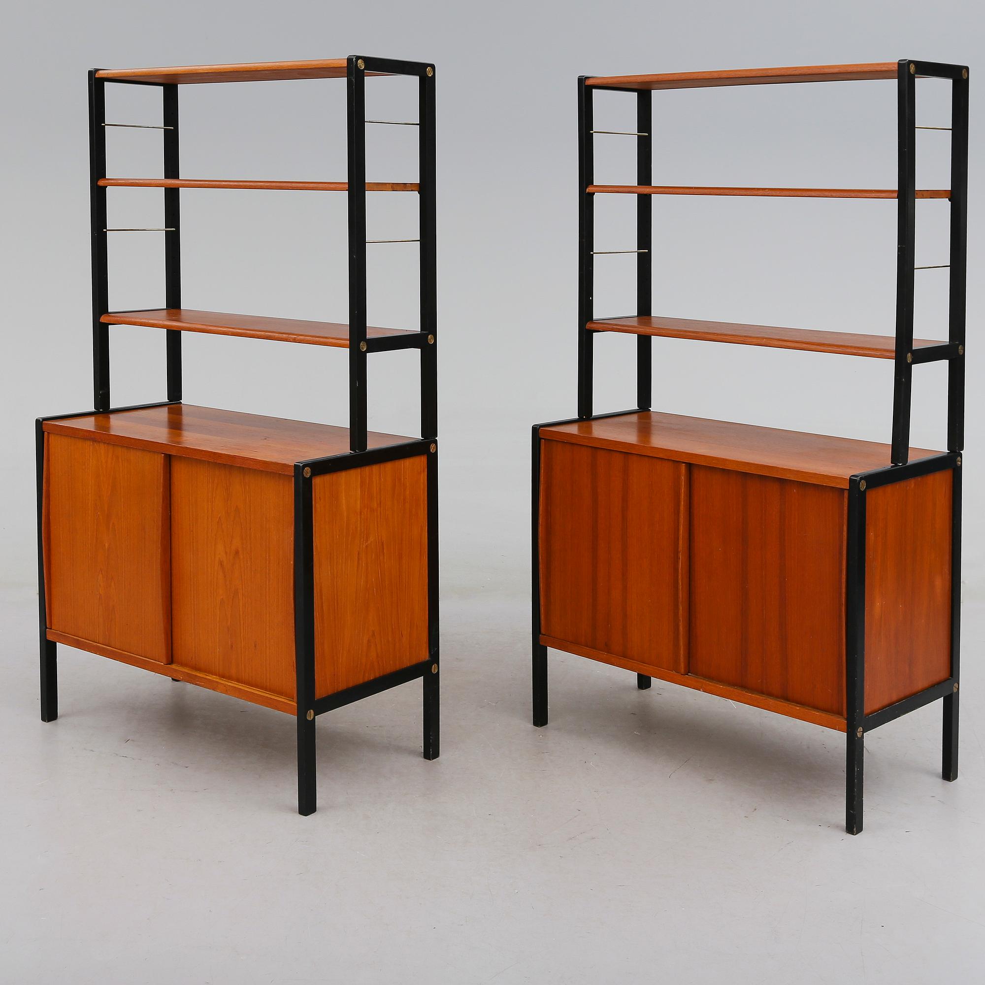 BOKHYLLOR, 1 par, "Variett", Bertil Fridhagen, Bodafors, 1957.