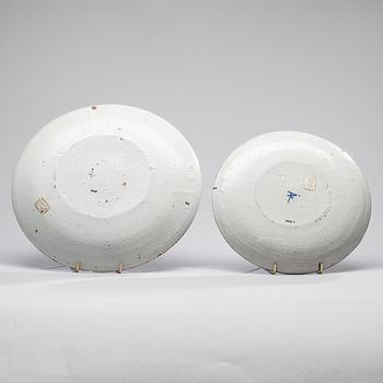 FAT, 2 st, porslin, Delft Holland, ca 1700.