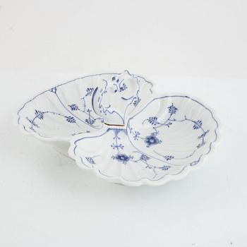 Kakfat, porslin, "Musselmalet", Royal Copenhagen, Danmark.