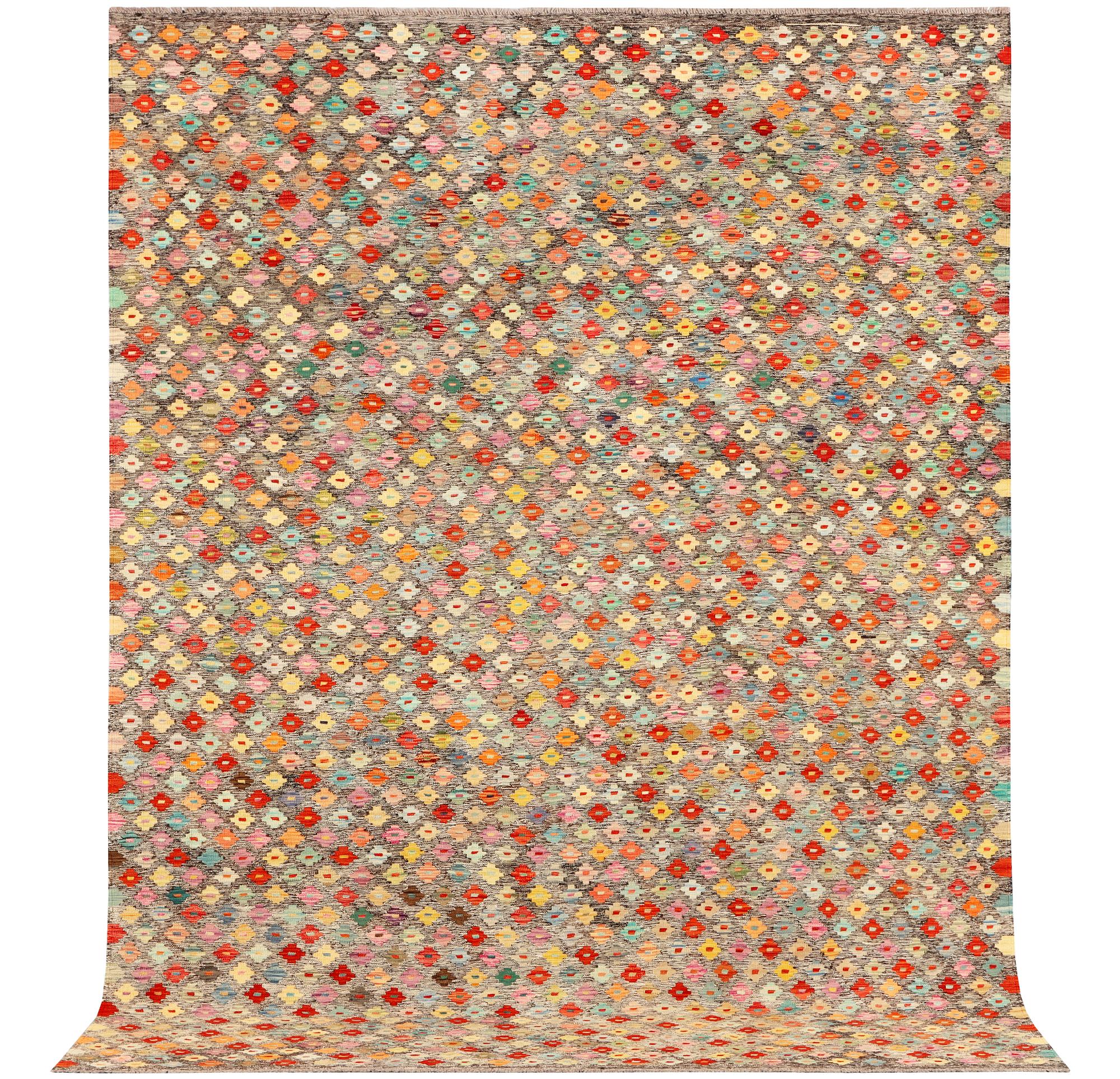 A Kilim carpet, c. 348 x 258 cm.