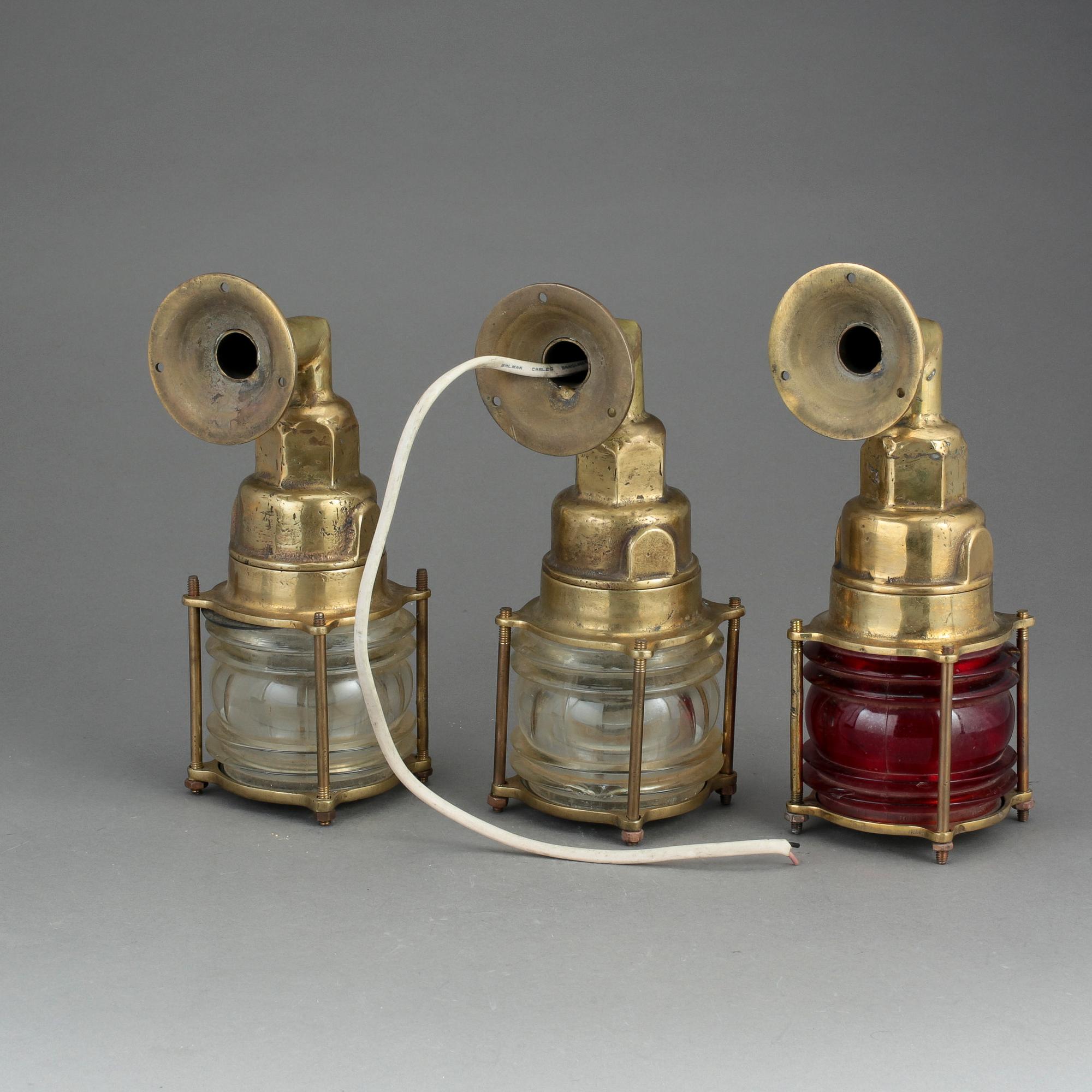 MÄSSBELYSNING, 3 st, 1900-talets första hälft.