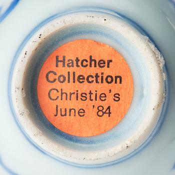 A blue and white four clawed dragon wine cup, 'Hatcher Cargo', 17th Century.
