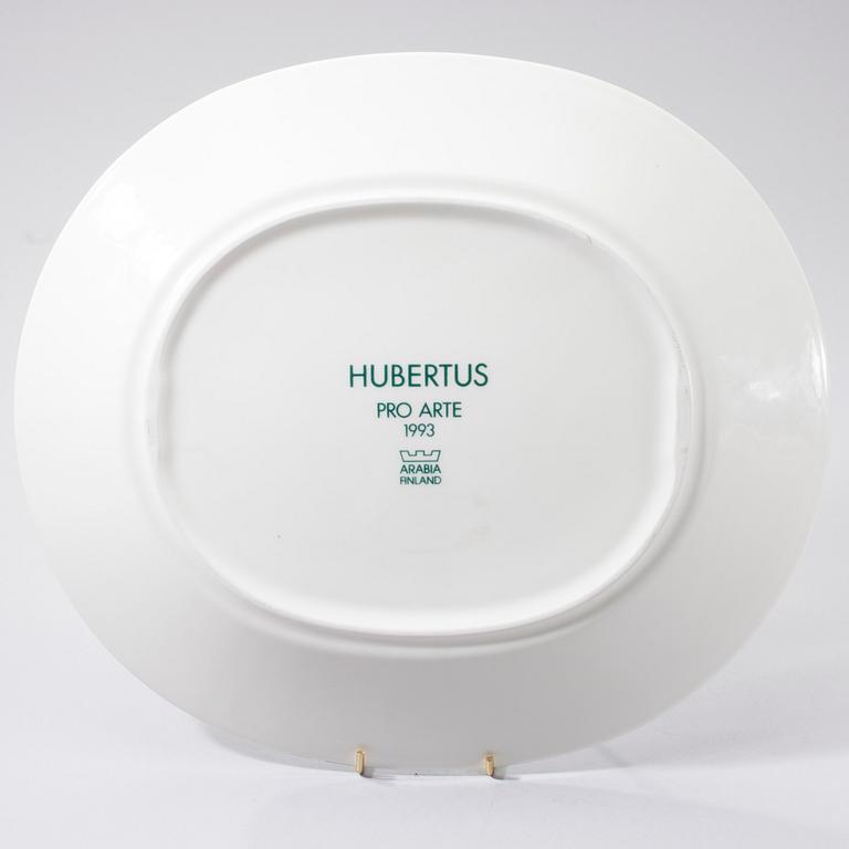 FAT, porslin, signerad DF, stämpelmärkt Hubertus Pro Arte 1993, Arabia Finland.