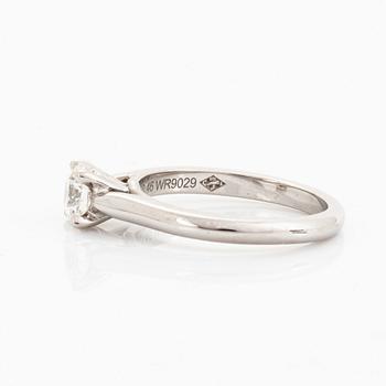Cartier 0,46 ct brilliant-cut diamond ring.
