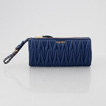 Miu Miu, clutch, "Contenitore Maniglia".