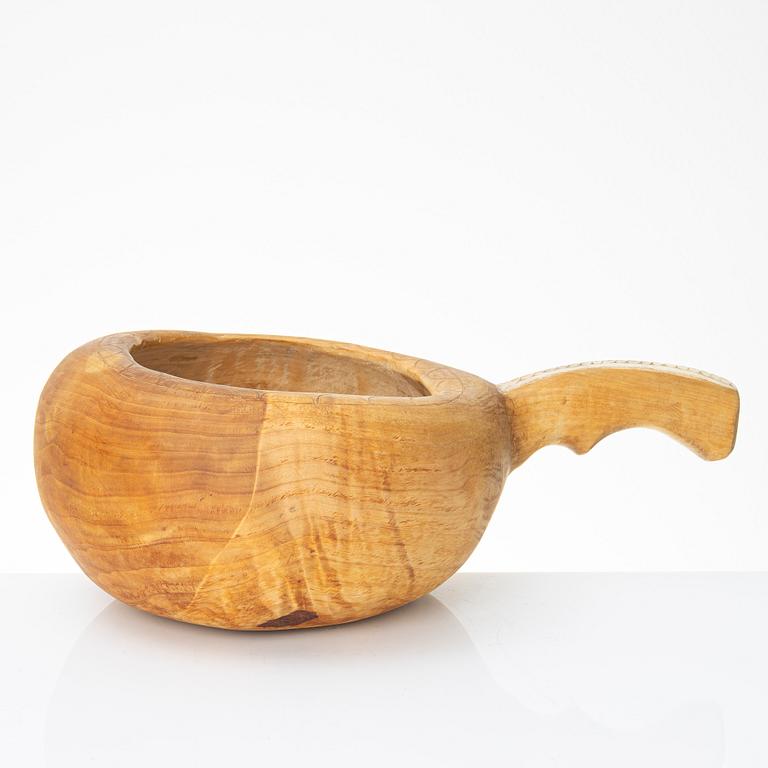 Napphi, with unidentified signature: HM.