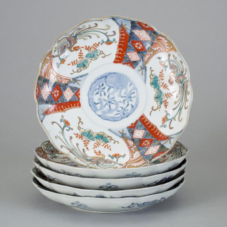 TALLRIKAR, 5st, porslin, Japan, 1800-tal.