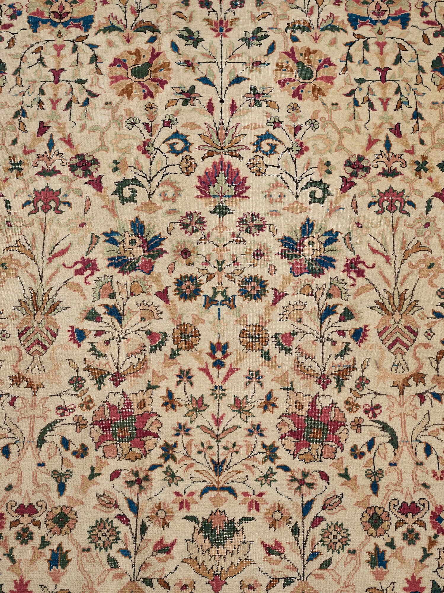 A CARPET, an antique/semi-antique Sivas/Sparta, ca 357-361 x 274-277 cm.