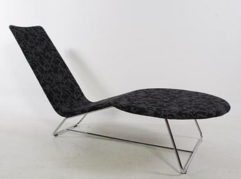 LIGGFÅTÖLJ, "Woob", formgiven av Eero Koivisto för Offect.