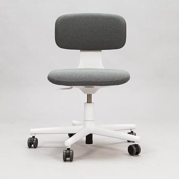Konstantin Grcic, tuoli / konttorituoli, "Rookie", Vitra.