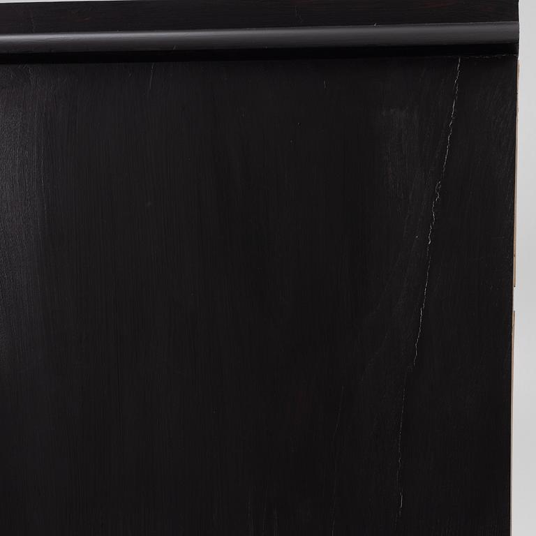 Skåp, ett par, omkring 1900.