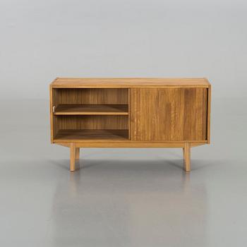 SIDEBOARD, ek, "Rekord" design Nils Troedsson, Troeds, 2000-tal.