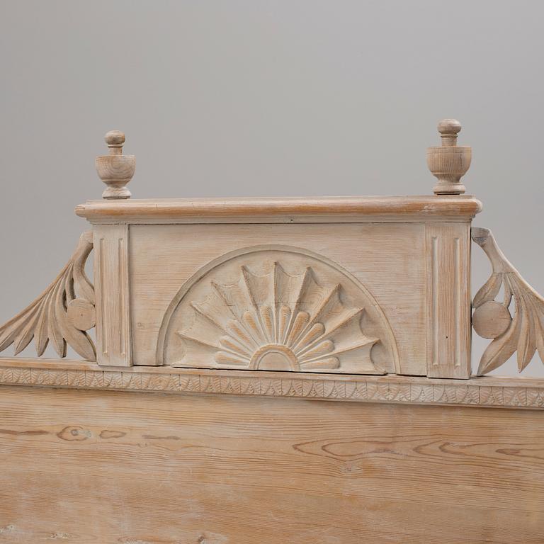 A Swedish Gustavian sofa / bed from around year 1800.