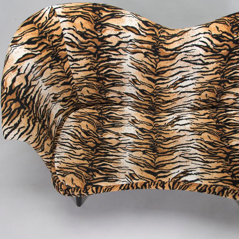 Olof Ottelin, soffa "Duetto" Kervo Snickerifabrik, Stockmann, 1900-talets mitt.